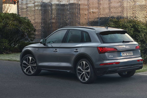 Audi Q5 Left Rear Three Quarter