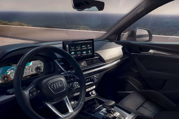 Audi Q5 Dashboard