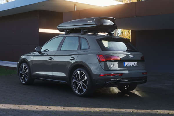 Audi Q5 Central Dashboard - Top Storage/Speaker