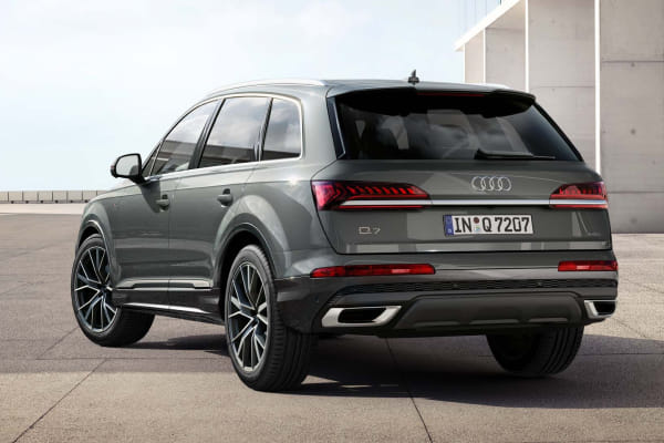 Audi Q7 Left Rear Three Quarter Audi Q7 Left Rear Three Quarter