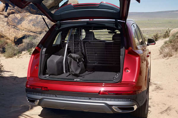 Audi Q7 Open Boot/Trunk