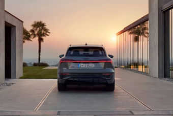 Audi Q8 e-tron Rear View Audi Q8 e-tron Rear View