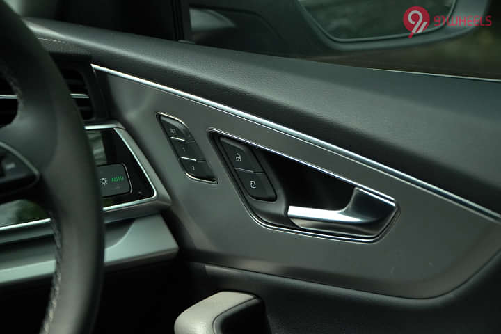 Audi Q8 Driver Side Door Pad Handle