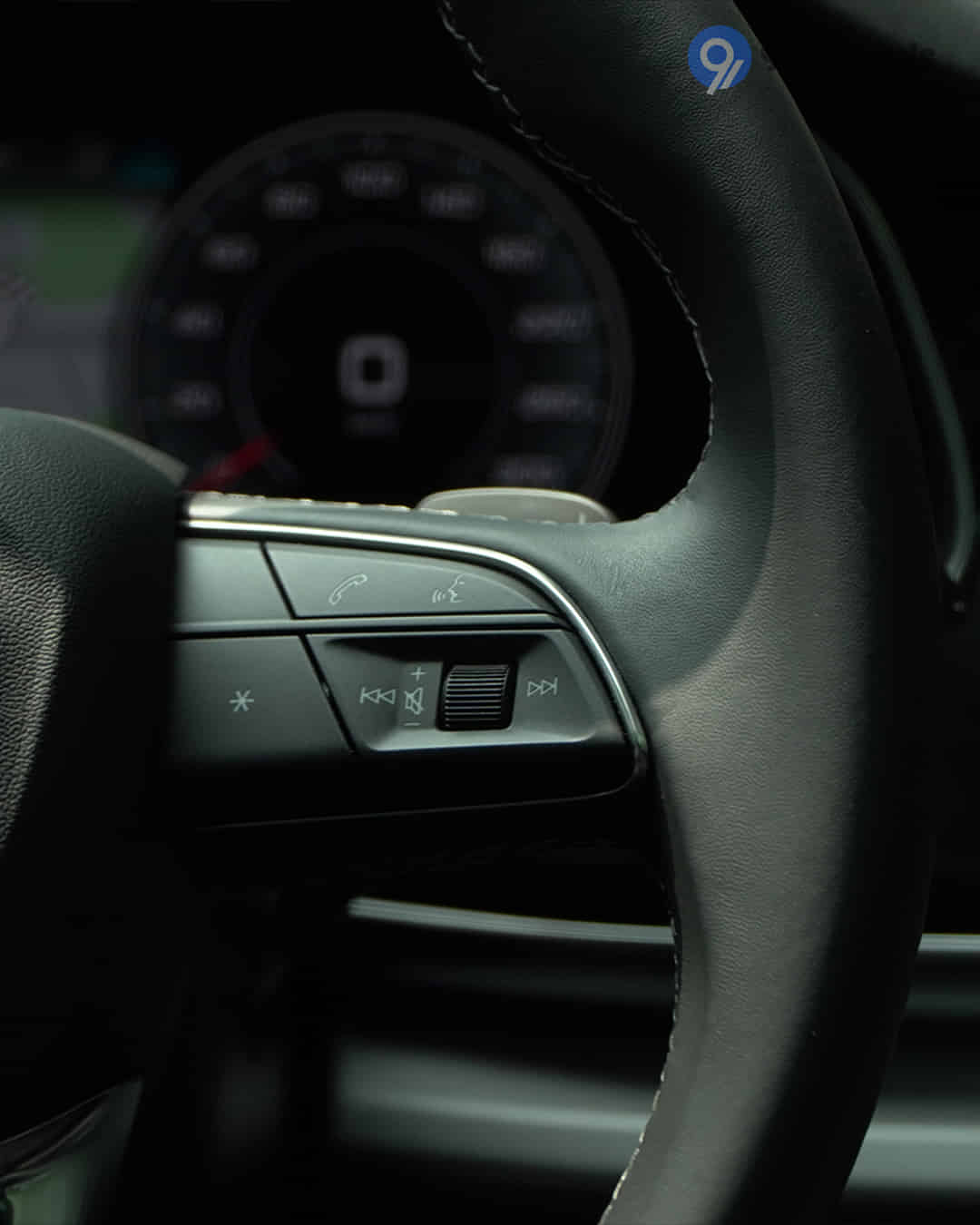 Right Steering Mounted Controls