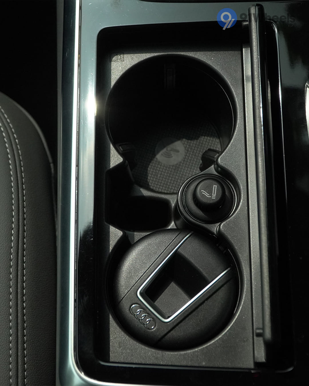 Dashboard & Front Cabin - 2