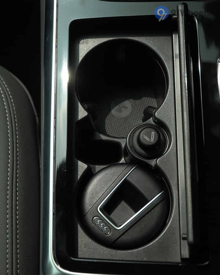 Dashboard & Front Cabin - 2