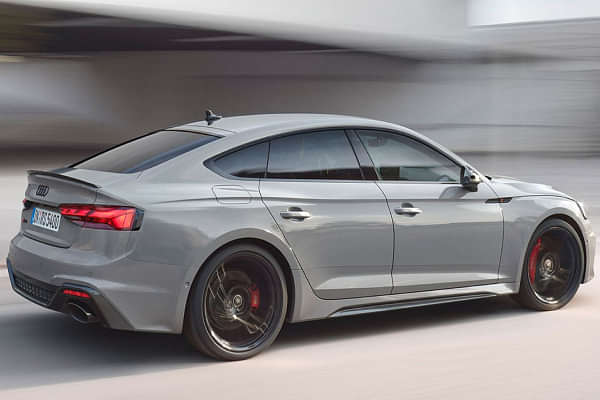 Audi RS5 Right Front Three Quarter