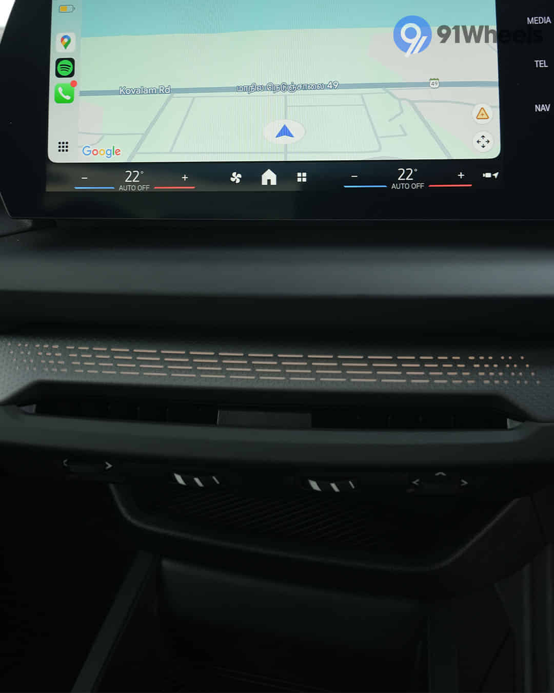 Front Centre Air Vents