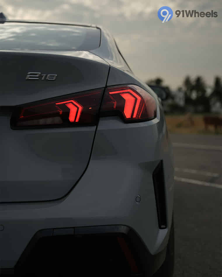 Headlights & Tail-lights - 5 Headlights & Tail-lights - 5