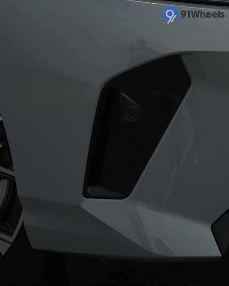 Headlights & Tail-lights - 4 Headlights & Tail-lights - 4