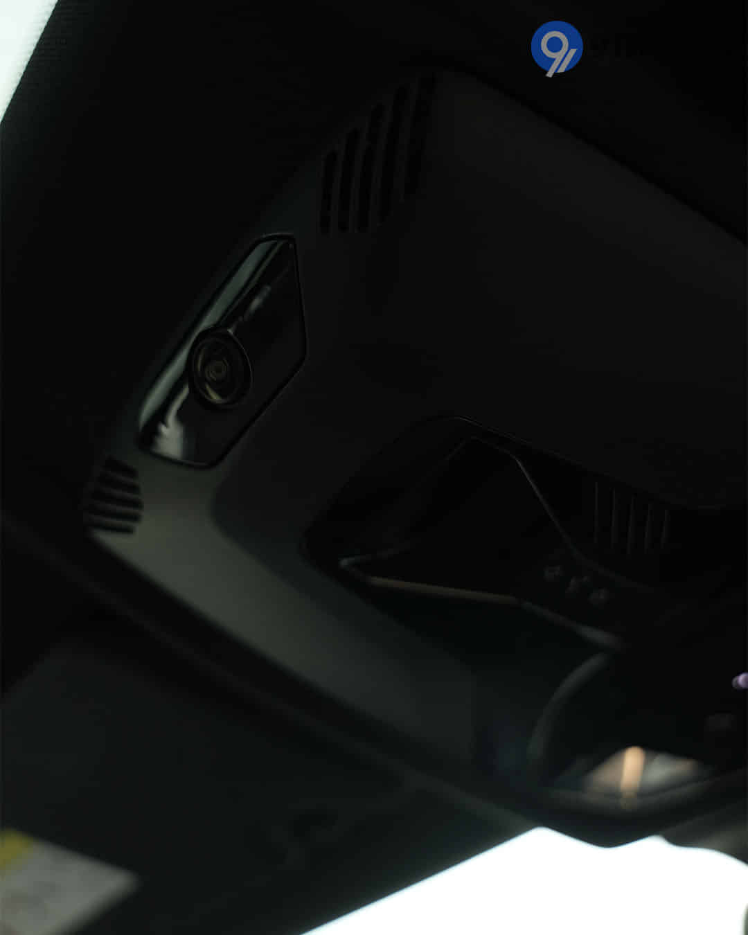 Roof Mounted Controls / Sunroof & Cabin Light Controls