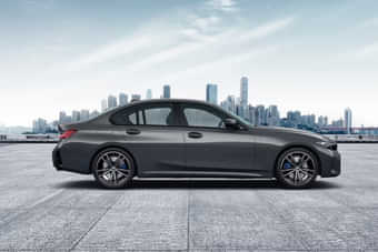 BMW 3-Series Right Side View BMW 3-Series Right Side View