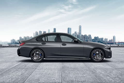 BMW 3-Series Right Side View Image