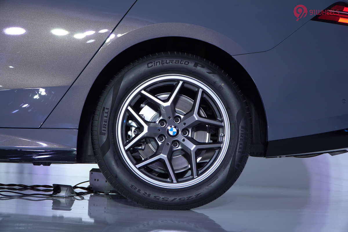 BMW 5-Series Wheel