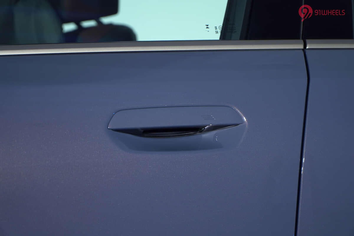 BMW 5-Series Front Door Handle