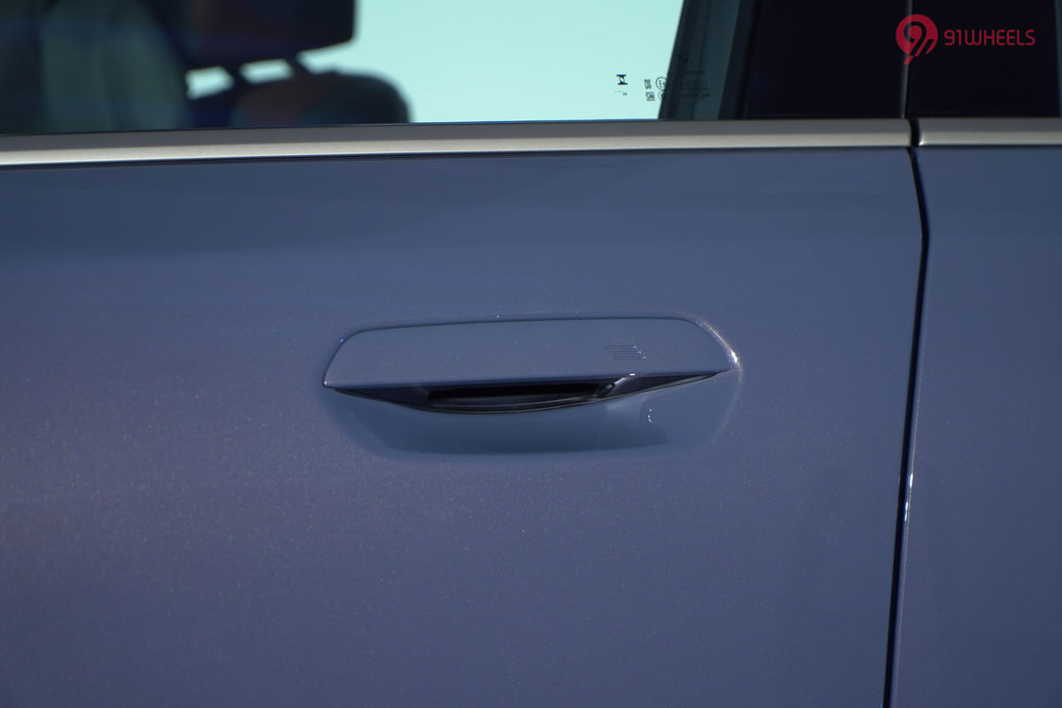BMW 5-Series Front Door Handle