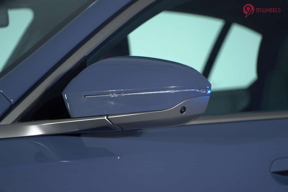 BMW 5-Series Outer Rear View Mirror ORVM Controls