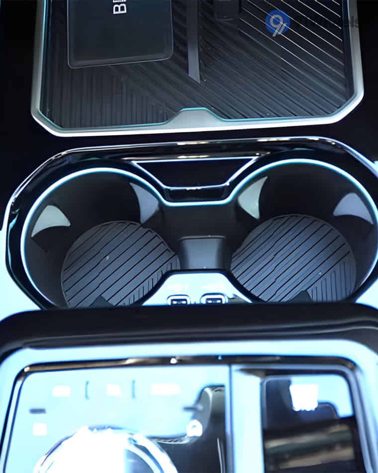 Dashboard & Front Cabin - 2