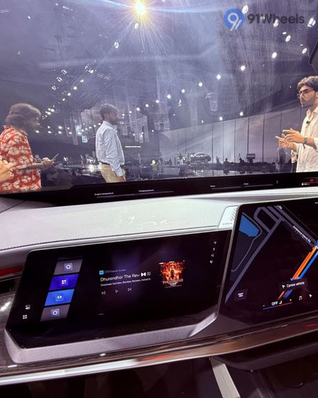 7 Series Facelift Infotainment System