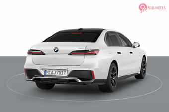 BMW 7-Series Right Rear Three Quarter BMW 7-Series Right Rear Three Quarter