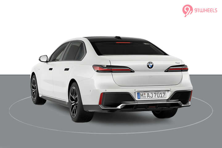 BMW 7-Series Left Rear Three Quarter