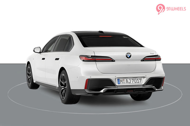 BMW 7-Series Left Rear Three Quarter