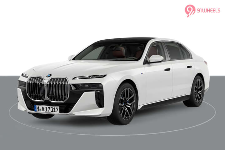 BMW 7-Series Left Front Three Quarter