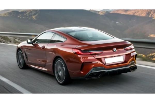 BMW 8 Series 2021-2023 Driving Shot