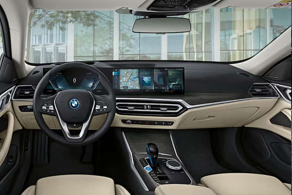 BMW i4 Dashboard