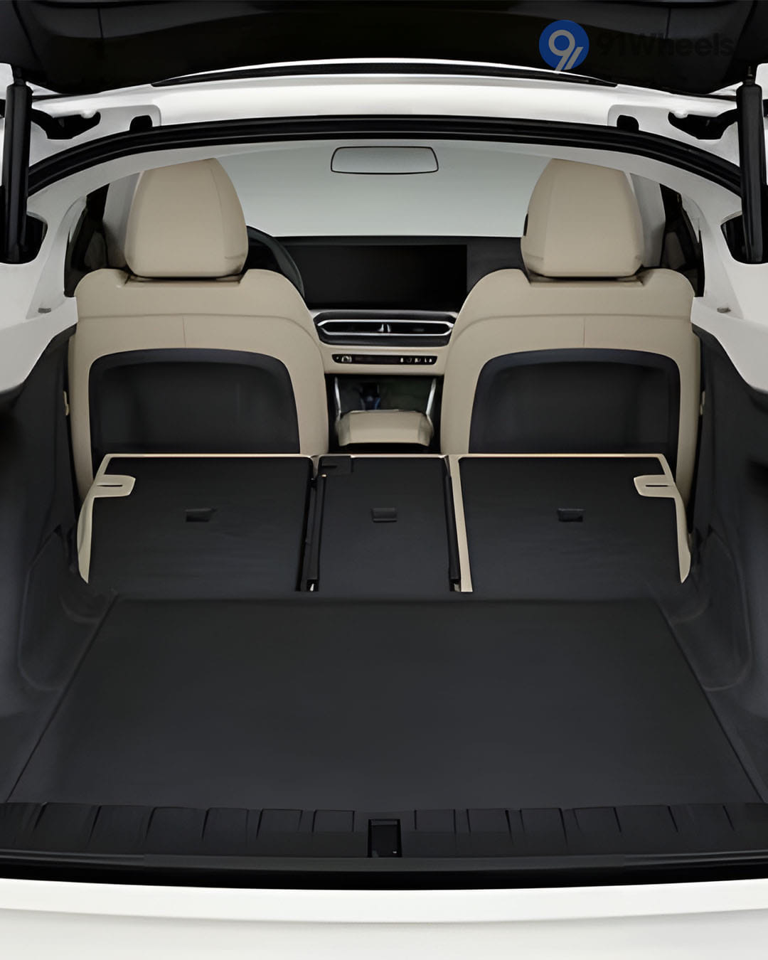 Bootspace & Utility - 1 Bootspace & Utility - 1