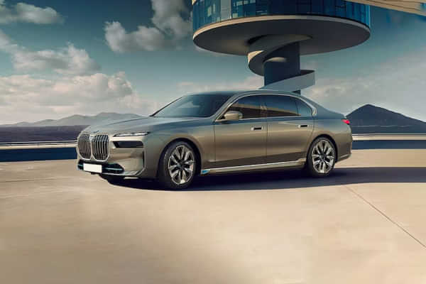 BMW i7 Left Front Three Quarter BMW i7 Left Front Three Quarter