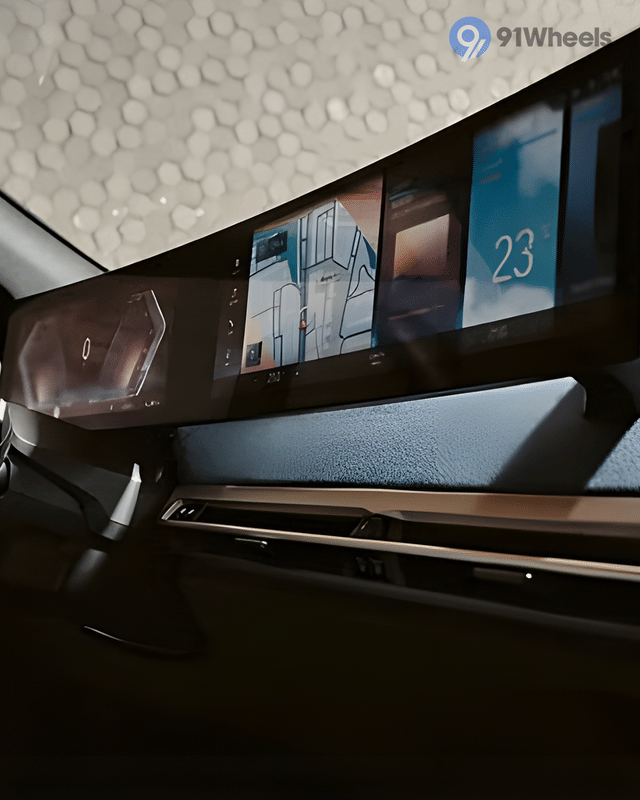 iX Electric Infotainment Display