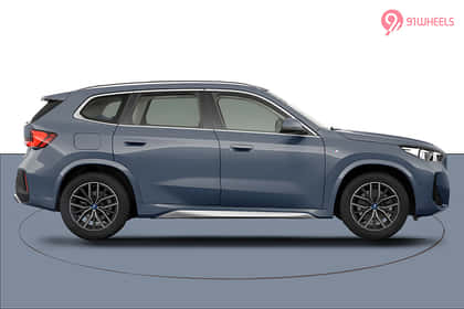 BMW iX1 LWB Right Side View BMW iX1 LWB Right Side View