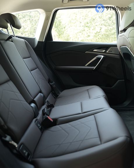 iX1 LWB Rear Seats