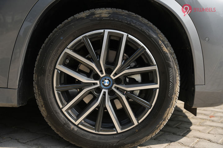 BMW iX1 LWB Wheel