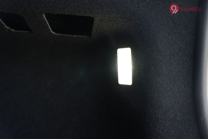 BMW iX1 LWB Boot Light