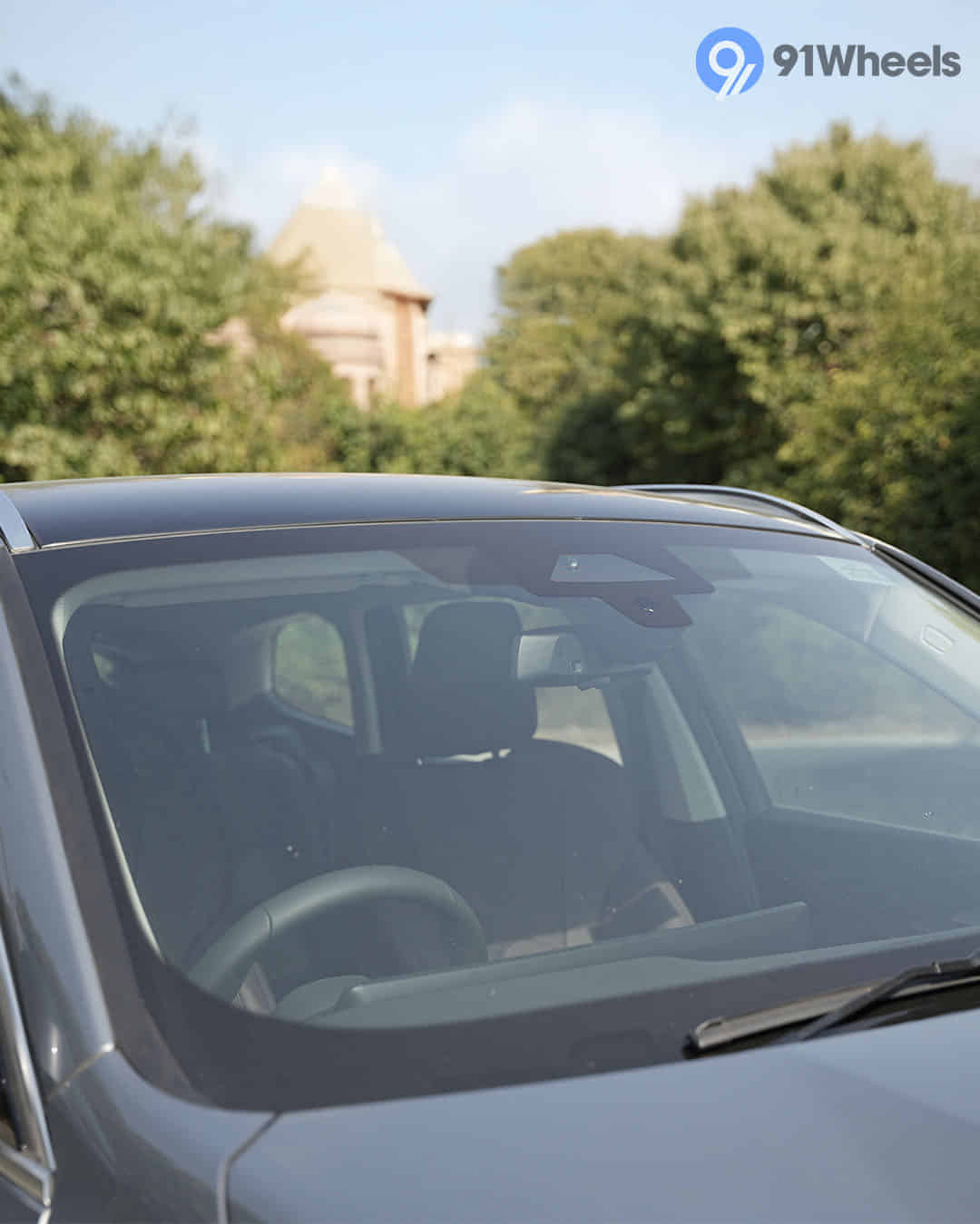 Front Windshield / Windscreen