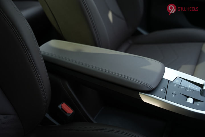 BMW iX1 LWB Front Centre Arm Rest