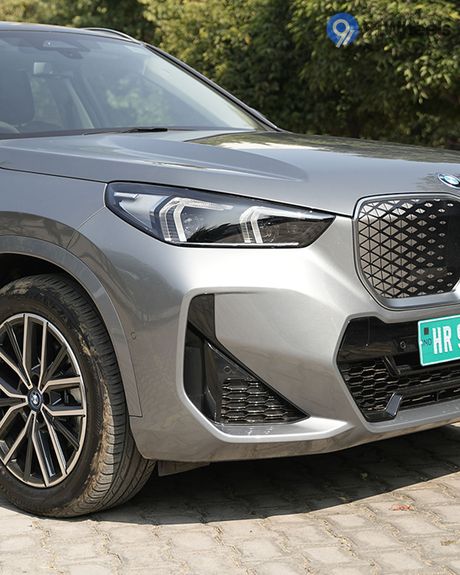 iX1 LWB Headlight