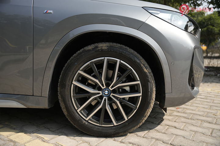BMW iX1 LWB Front Fender