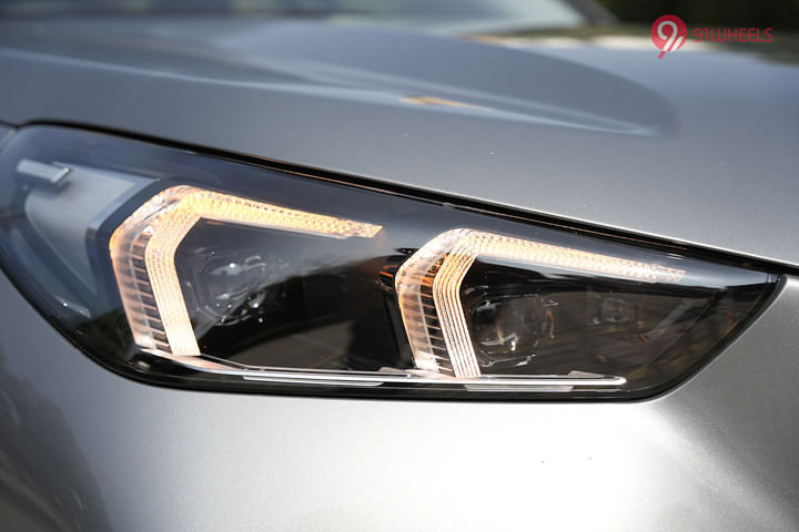 BMW iX1 LWB Headlight