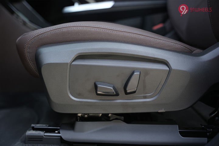 BMW iX1 LWB Seat Adjustment for Driver