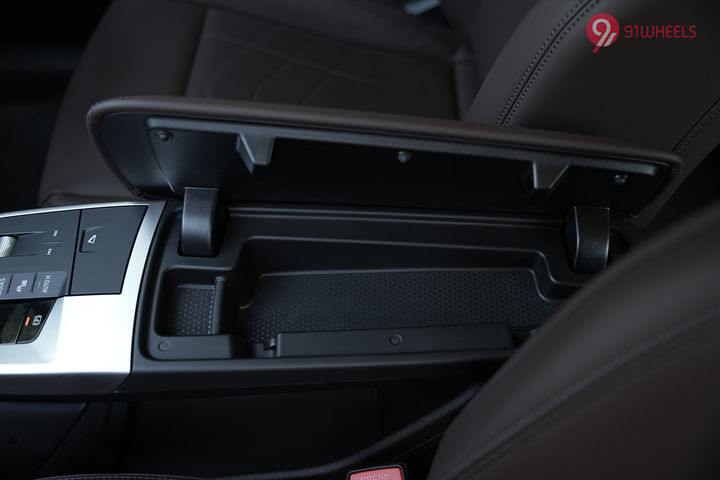 BMW iX1 LWB Front Centre Arm Rest Storage