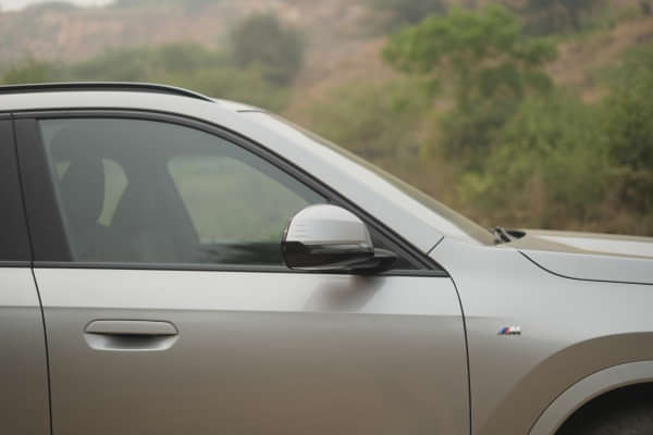 BMW X1 Side Glass Housing