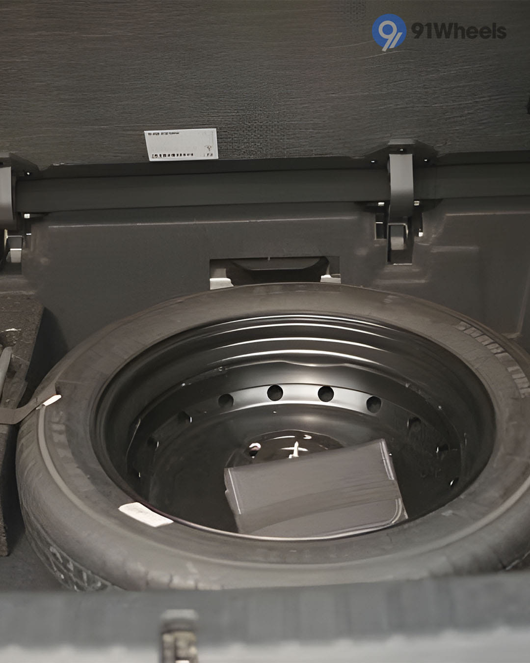 Bootspace & Utility - 2