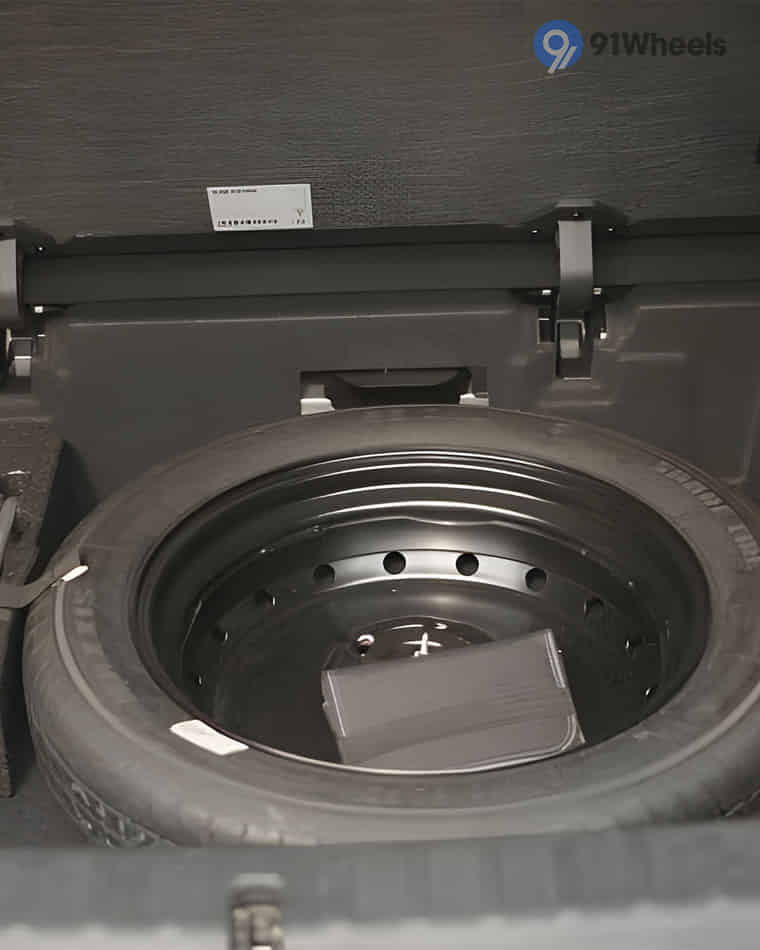 Bootspace & Utility - 2