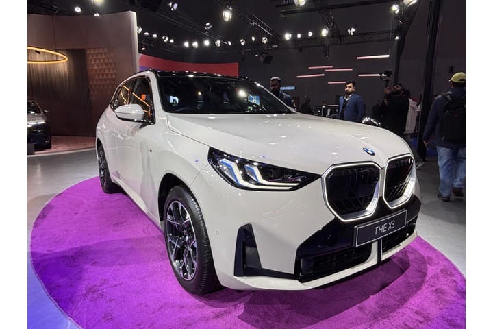 BMW X3 Closed Hood/Bonnet