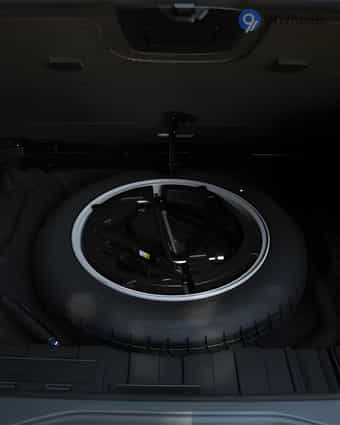 BMW X5 Under Boot / Spare Wheel BMW X5 Under Boot / Spare Wheel