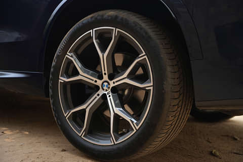 BMW X5 xDrive40i xLine Wheel