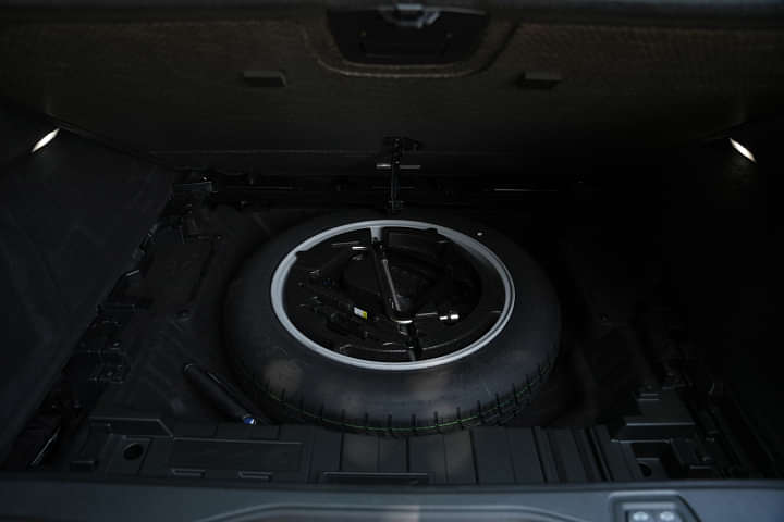 BMW X5 Under Boot/Spare Wheel